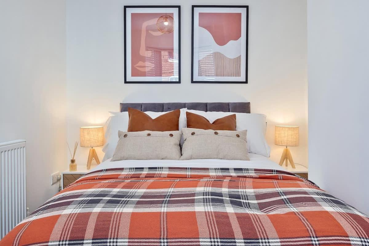 Nursery House By Truestays - 3 Bedroom House In Stoke-On-Trent Exteriör bild