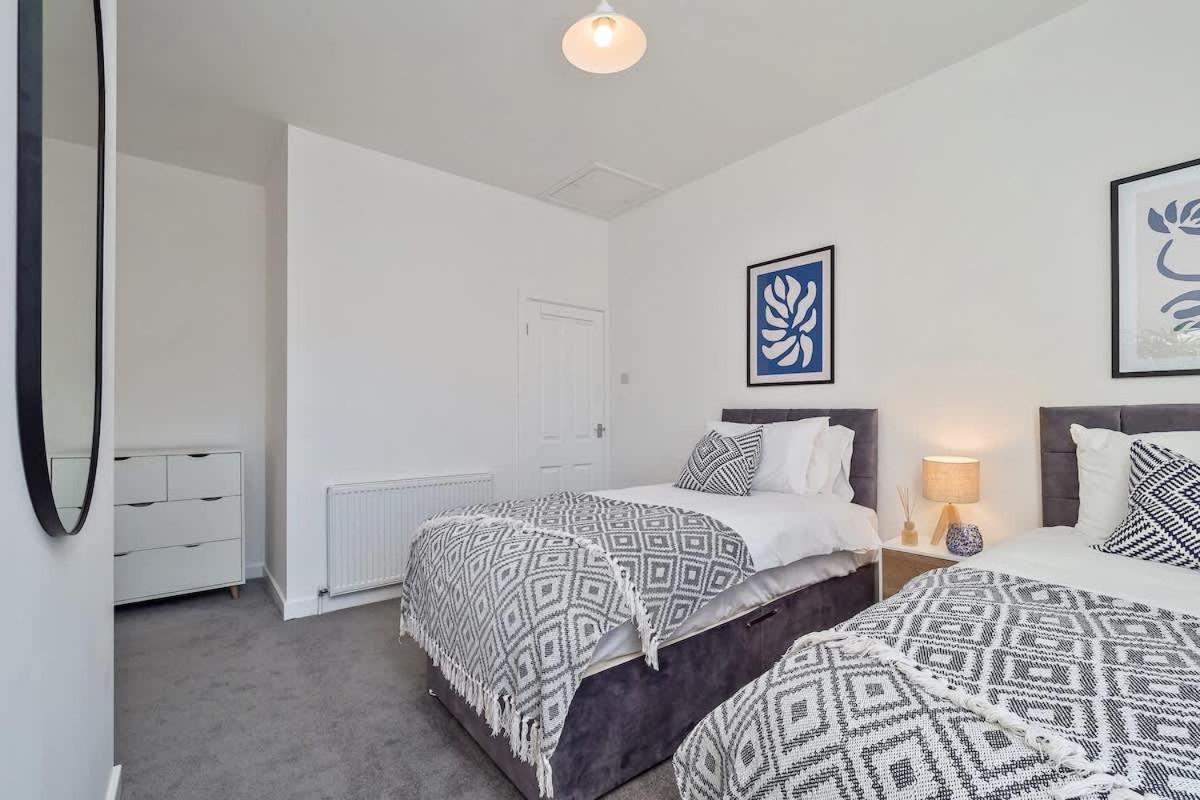 Nursery House By Truestays - 3 Bedroom House In Stoke-On-Trent Exteriör bild